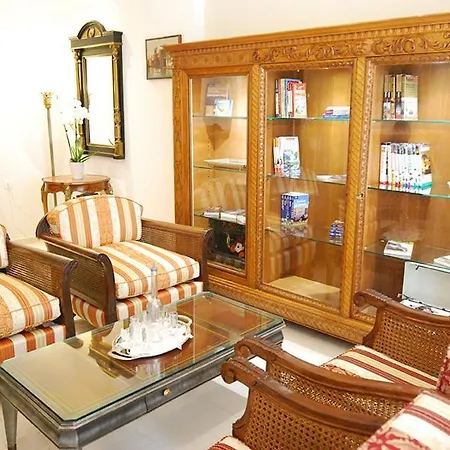 Heraklion Center Boutique 3 Bedroom Apartment Penelope Exterior photo