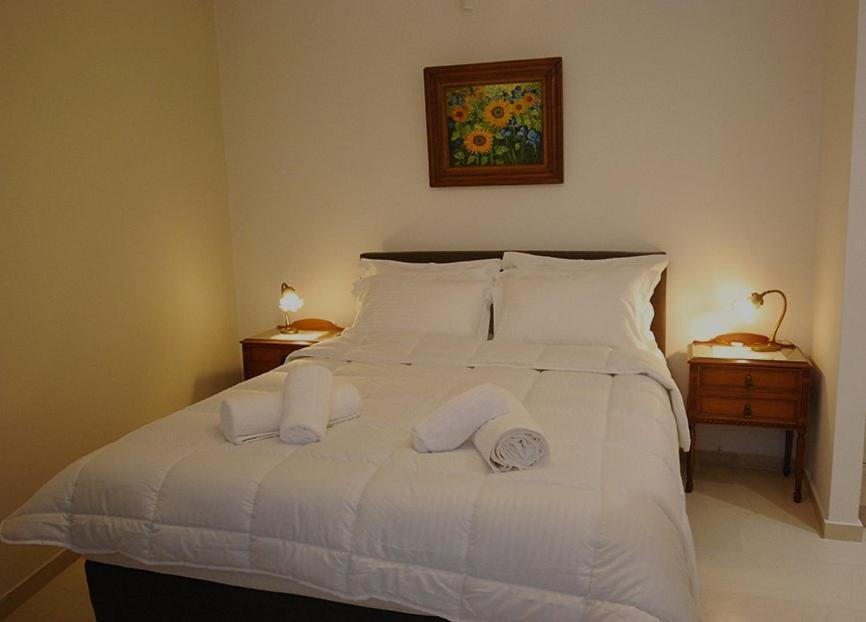 Center Boutique 3 Bedroom Penelope